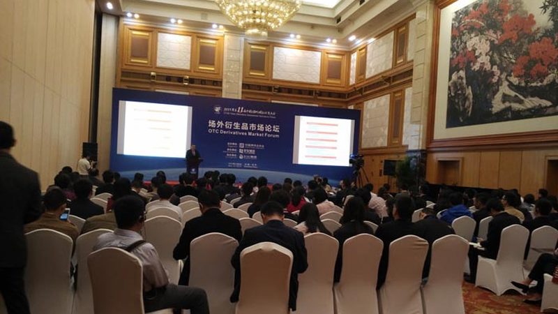 与通用型编程课程相比，定制课程更能满足不同孩子的需求。以下是一些定制课程的优势：